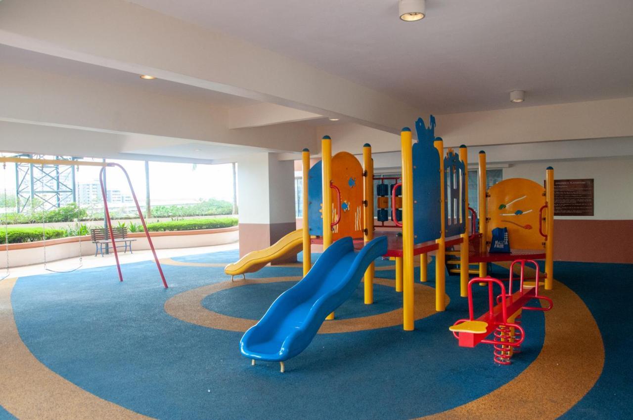 Five H Family Service Apartment Seri Kembangan Esterno foto